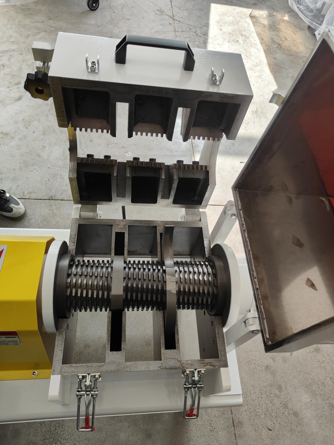 Slow Speed Crusher PN1-CH 2HP